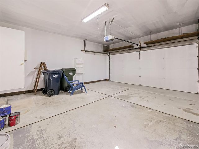 3550 Kirkton Drive, Sterling Heights, MI 48310