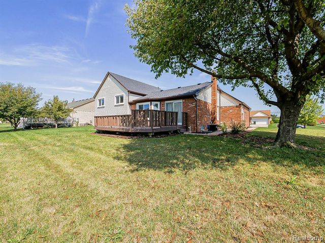 3550 Kirkton Drive, Sterling Heights, MI 48310