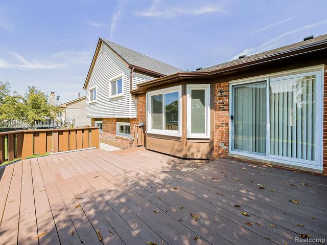 3550 Kirkton Drive, Sterling Heights, MI 48310