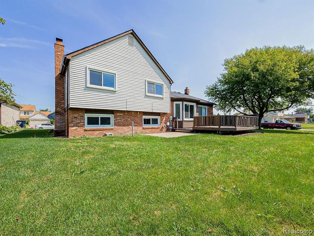 3550 Kirkton Drive, Sterling Heights, MI 48310