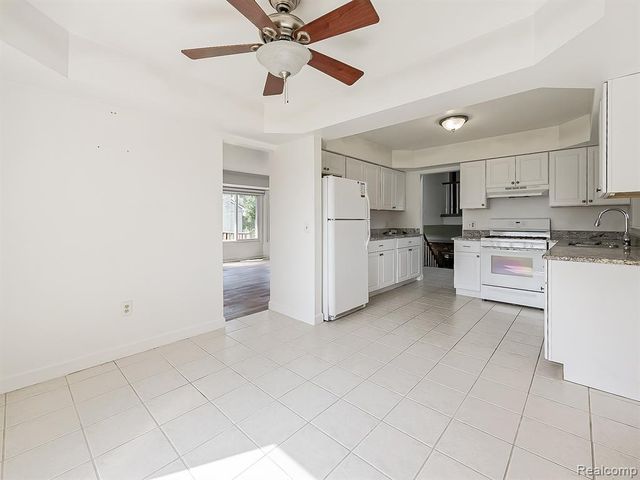 3550 Kirkton Drive, Sterling Heights, MI 48310