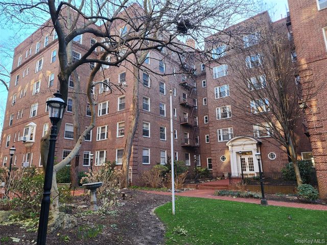 117-01 Park Lane South C2M, Kew Gardens, NY 11415