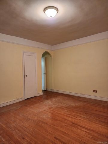 117-01 Park Lane South C2M, Kew Gardens, NY 11415