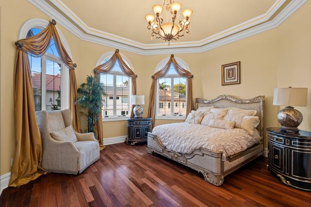 32 BENMORE TERRACE, Bayonne, NJ 07002