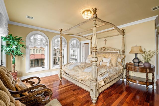 32 BENMORE TERRACE, Bayonne, NJ 07002