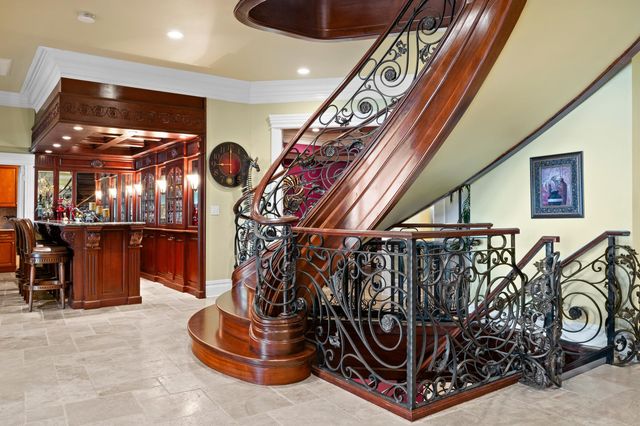 32 BENMORE TERRACE, Bayonne, NJ 07002