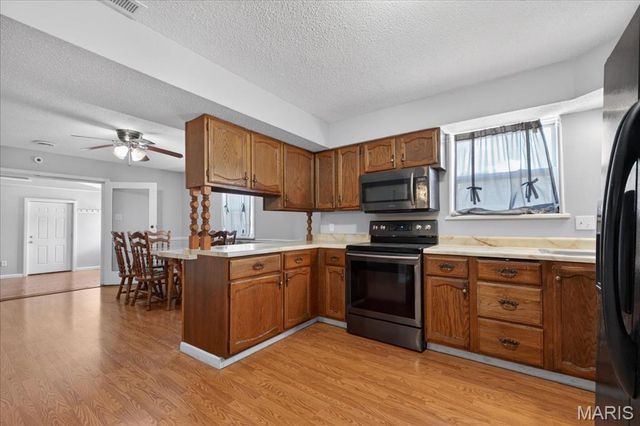 16 Midland Avenue, Maryland Heights, MO 63043