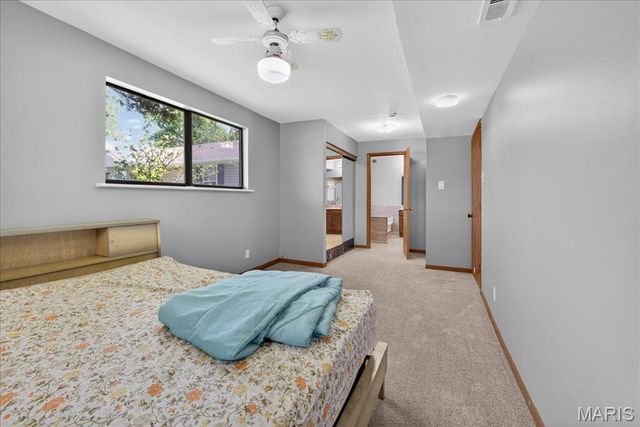 16 Midland Avenue, Maryland Heights, MO 63043