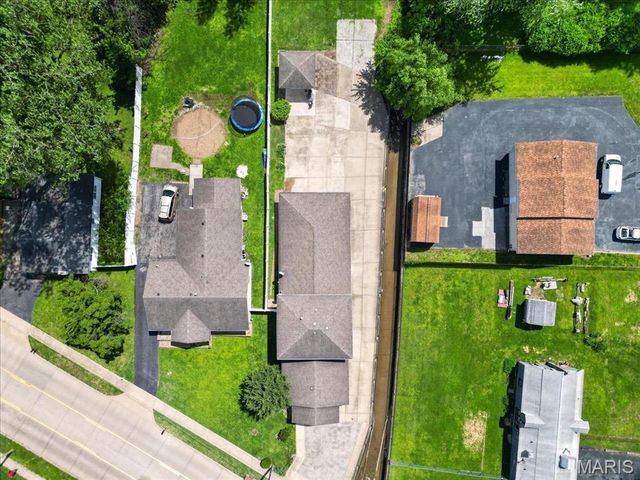 16 Midland Avenue, Maryland Heights, MO 63043