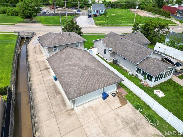 16 Midland Avenue, Maryland Heights, MO 63043