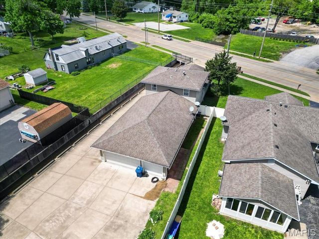 16 Midland Avenue, Maryland Heights, MO 63043