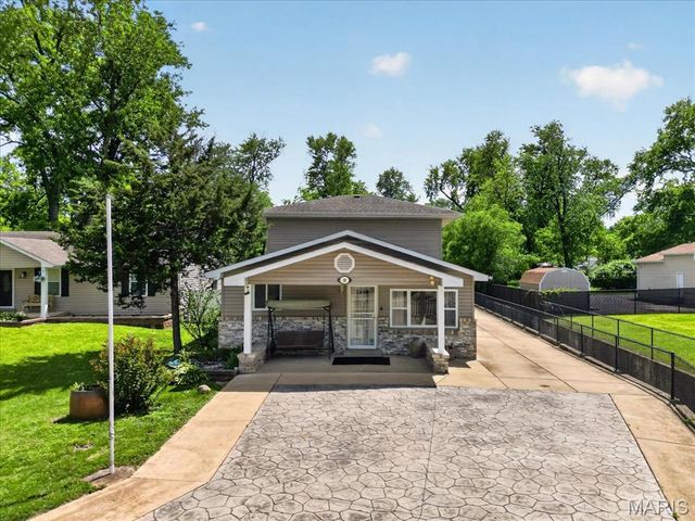 16 Midland Avenue, Maryland Heights, MO 63043