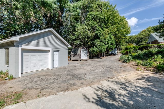15 Golden View Drive, Johnston, RI 02919