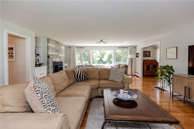 15 Golden View Drive, Johnston, RI 02919