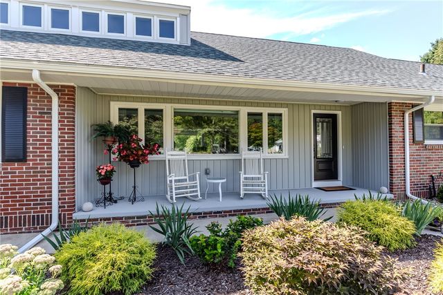 15 Golden View Drive, Johnston, RI 02919