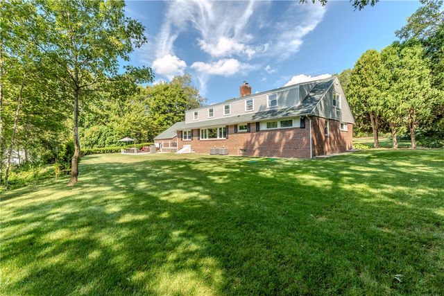 15 Golden View Drive, Johnston, RI 02919