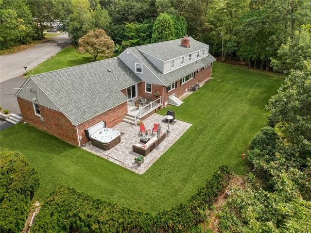 15 Golden View Drive, Johnston, RI 02919