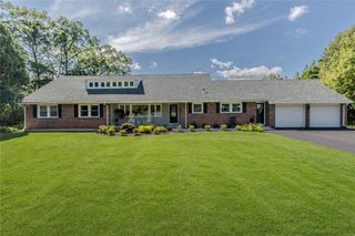 15 Golden View Drive, Johnston, RI 02919