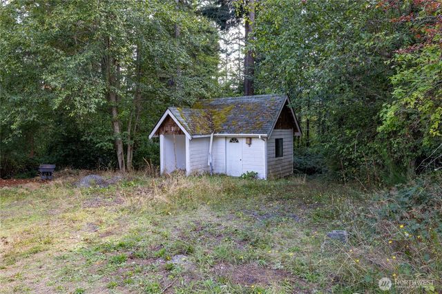 43103 Hilligoss Lane E, Eatonville, WA 98328
