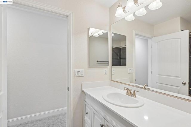 1250 Detroit Ave 1, Concord, CA 94520