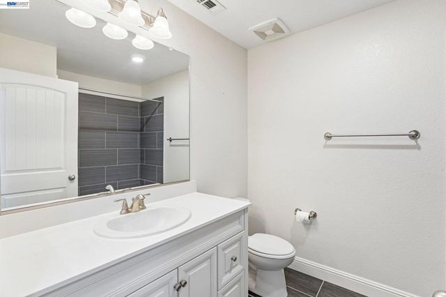 1250 Detroit Ave 1, Concord, CA 94520