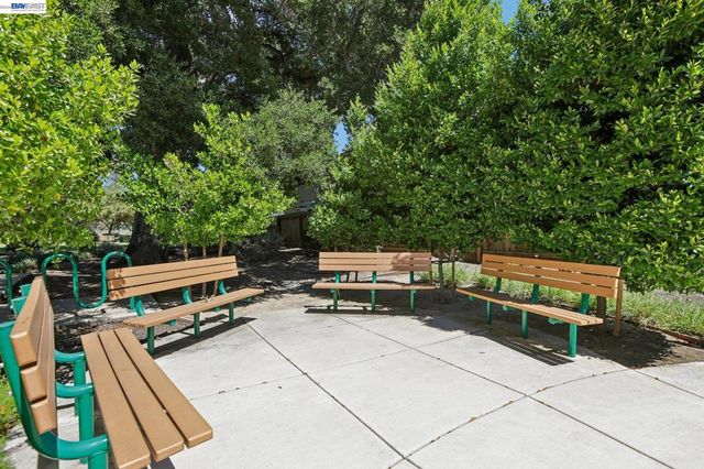 1250 Detroit Ave 1, Concord, CA 94520