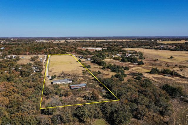 738 Orchard Road, Bowie, TX 76230