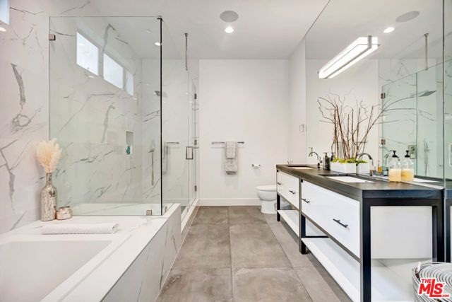 4203 Saugus Avenue, Los Angeles, CA 91403
