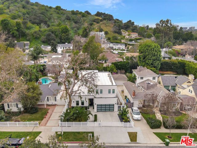 4203 Saugus Avenue, Los Angeles, CA 91403