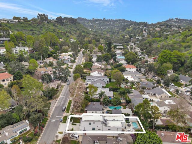 4203 Saugus Avenue, Los Angeles, CA 91403
