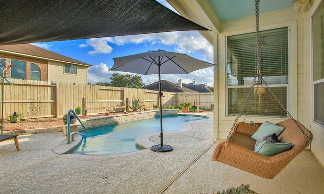 8227 Palmetta Spring Drive, Tomball, TX 77375