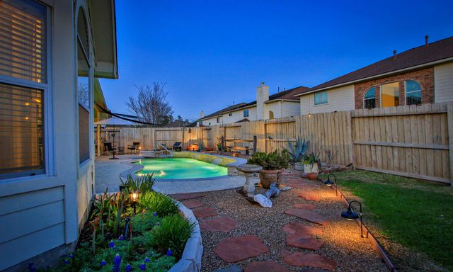 8227 Palmetta Spring Drive, Tomball, TX 77375