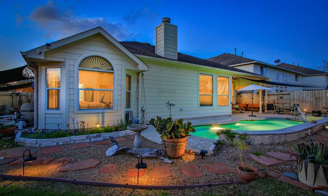 8227 Palmetta Spring Drive, Tomball, TX 77375