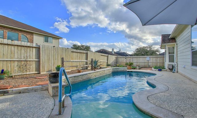 8227 Palmetta Spring Drive, Tomball, TX 77375