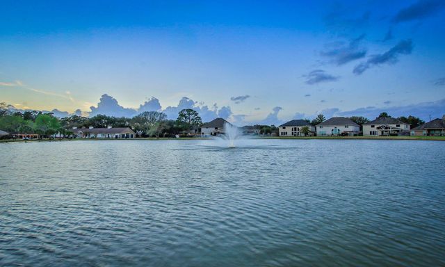 8227 Palmetta Spring Drive, Tomball, TX 77375