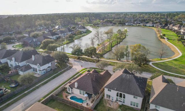 8227 Palmetta Spring Drive, Tomball, TX 77375