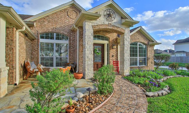 8227 Palmetta Spring Drive, Tomball, TX 77375