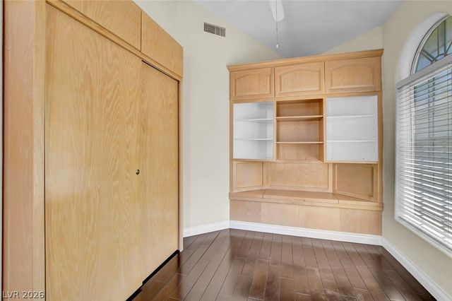 1931 Fox Canyon Circle, Las Vegas, NV 89117