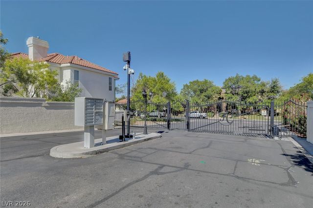 1931 Fox Canyon Circle, Las Vegas, NV 89117