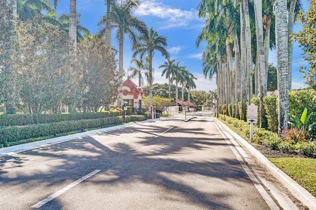 7604 LEXINGTON CLUB BOULEVARD B, Delray Beach, FL 33446