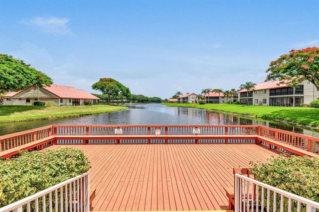 7604 LEXINGTON CLUB BOULEVARD B, Delray Beach, FL 33446
