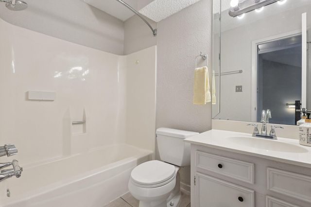 12433 S Dairy Ashford Road 2433, Houston, TX 77099