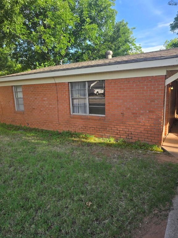1108 COVINGTON STREET, Wichita Falls, TX 76306