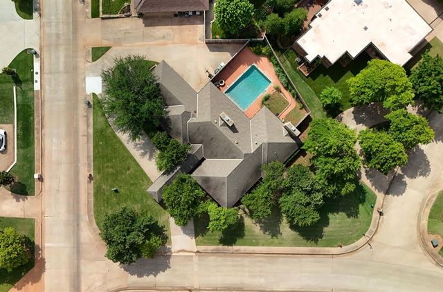1200 Oak Tree Drive, Edmond, OK 73025
