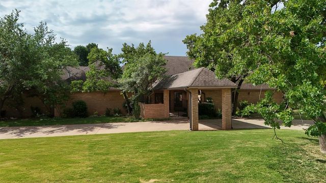 1200 Oak Tree Drive, Edmond, OK 73025