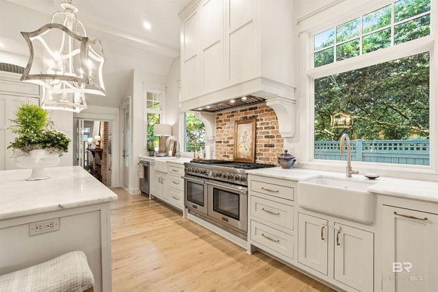 59 N Summit Street, Fairhope, AL 36532