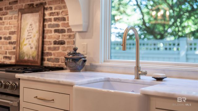 59 N Summit Street, Fairhope, AL 36532