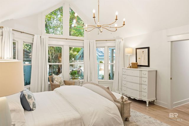 59 N Summit Street, Fairhope, AL 36532