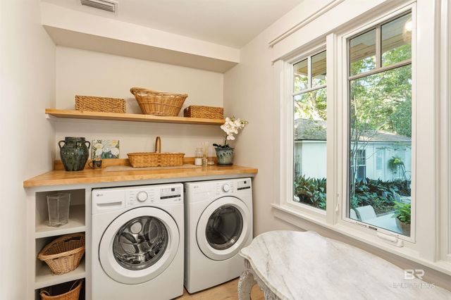 59 N Summit Street, Fairhope, AL 36532