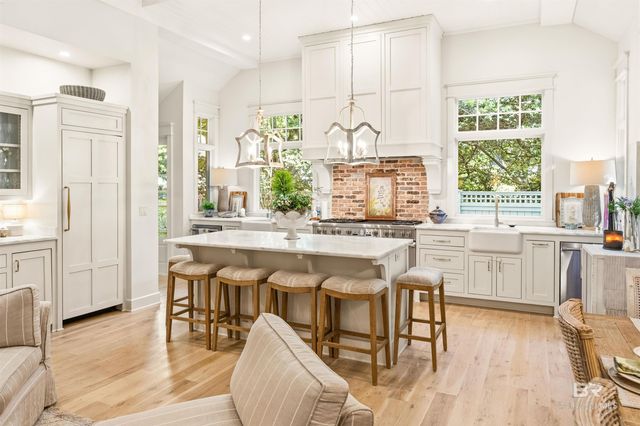 59 N Summit Street, Fairhope, AL 36532